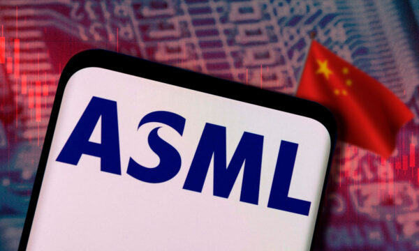 ASML recorta proyecciones y alerta sobre el impacto de las restricciones de exportación a China