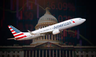 Caen acciones de American Airlines tras accidente en Washington