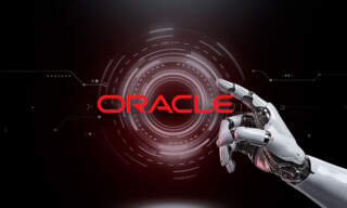 Oracle no cumple expectativas de analistas: ‘compensa’ con impulso en IA