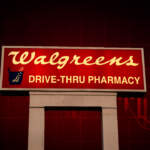 Walgreens, dueña de Farmacias Benavides, va por privatización