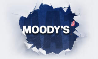 Moody’s recorta calificación crediticia de Estados Unidos