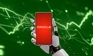 Oracle se dispara en bolsa: la demanda de IA en la nube impulsa sus ingresos