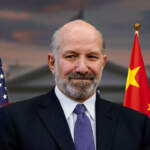 Conversaciones comerciales entre China y Estados Unidos van bien: Howard Lutnick