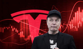 Acciones de Tesla ‘meten el acelerador’ tras su mayor pérdida en 2025 por pleito Trump-Musk