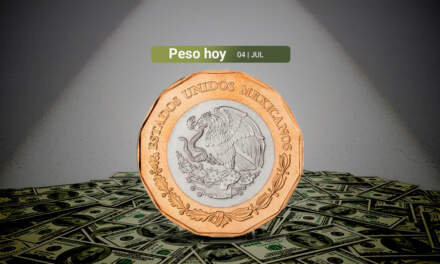 Peso sigue ganando terreno ante debilidad del dólar y el feriado en Estados Unidos