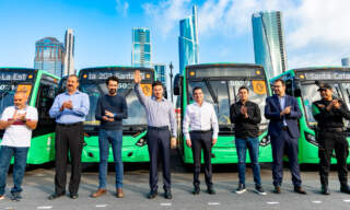 Nuevo León acelera: Samuel García entrega 40 camiones sustentables para modernizar rutas