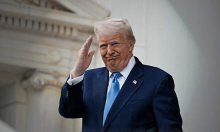 Donald Trump celebra la promulgación de la ley fiscal; afirma que todo EU se verá beneficiado