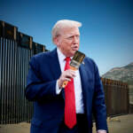 Donald Trump y el muro fronterizo pintado de negro; razones e historia detrás de esta medida