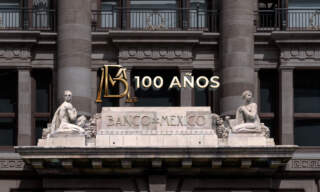 Banxico celebra 100 años: cuidar de los billetes y la autonomía