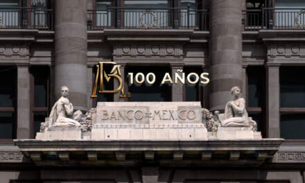 Banxico celebra 100 años: cuidar de los billetes y la autonomía