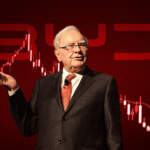 Warren Buffett abandona a la industria automotriz china; acciones de BYD se desploman
