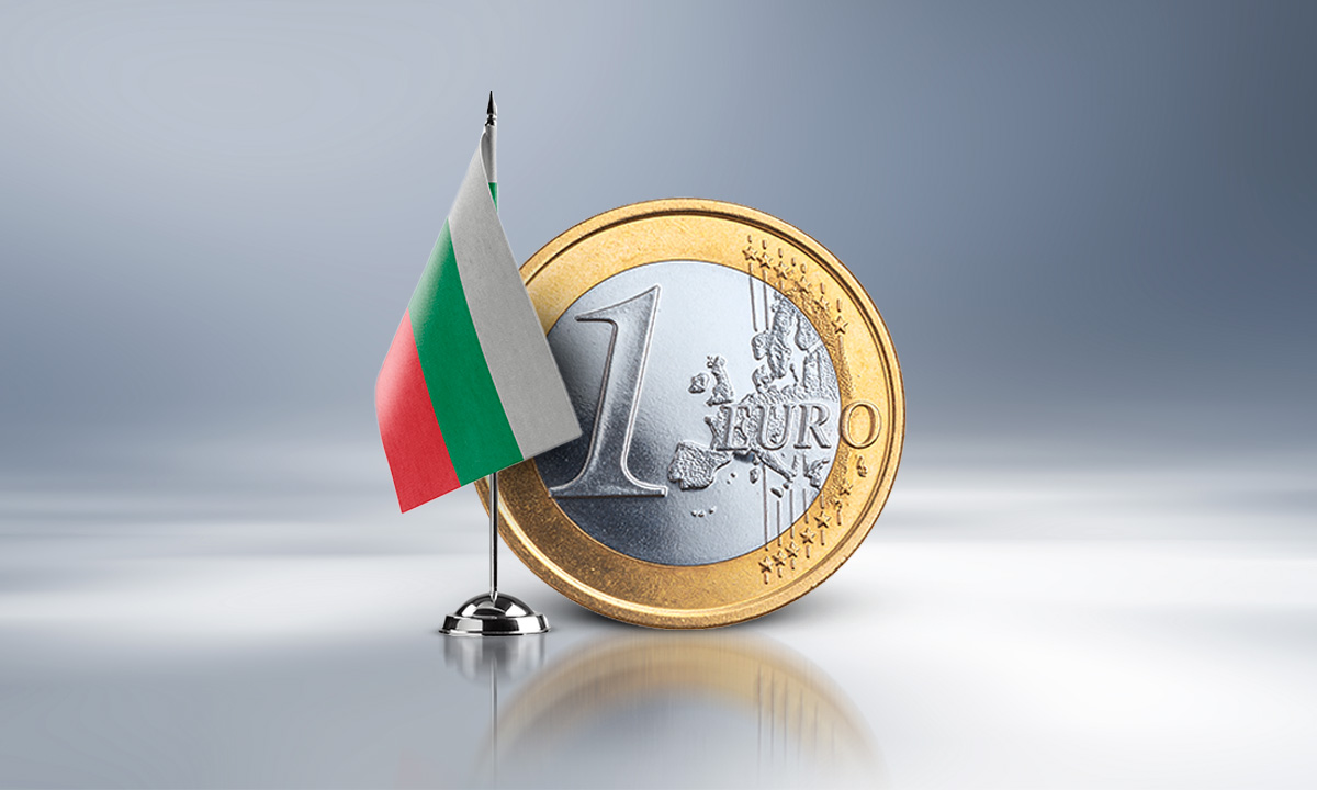 Bulgaria le abre las puertas al euro; adoptará la moneda a partir de 2026