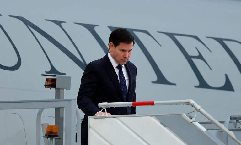 Marco Rubio llega a México; se reunirá con Claudia Sheinbaum