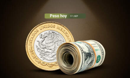 Peso mexicano cede ligeramente frente al dólar a la espera de la Fed