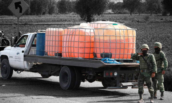 Ley aduanera abre posibilidad de mando civil por huachicol fiscal