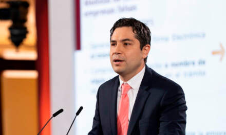 SAT va por factureros; buscarán previsión preventiva oficiosa