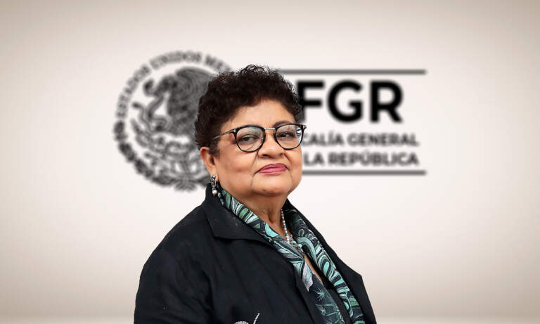 Ernestina Godoy va a la FGR tras renuncia del fiscal Alejandro Gertz Manero