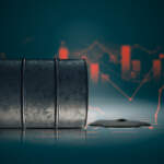 Precios del petróleo caen alrededor de 4% tras previsiones de la OPEP+ para 2026