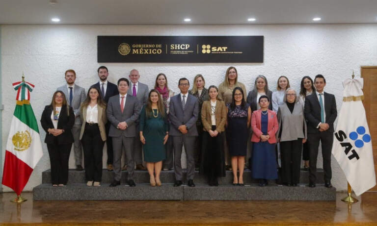 SAT se reúne con Cámara de Comercio de EU; nuevos impuestos para 2026, objetivo