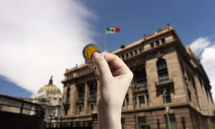 Banxico recorta expectativa del PIB de México a 0.3%