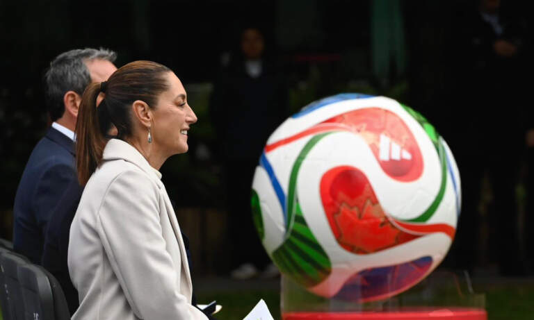 Claudia Sheinbaum da a conocer los preparativos del Mundial 2026; se espera derrama de 3,000 mdd