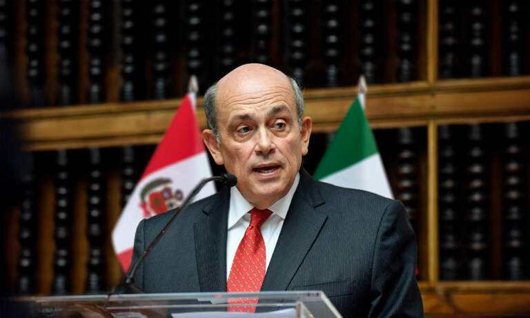 Perú rompe relaciones diplomáticas con México por ‘asilo’ a exprimera ministra Betssy Chávez