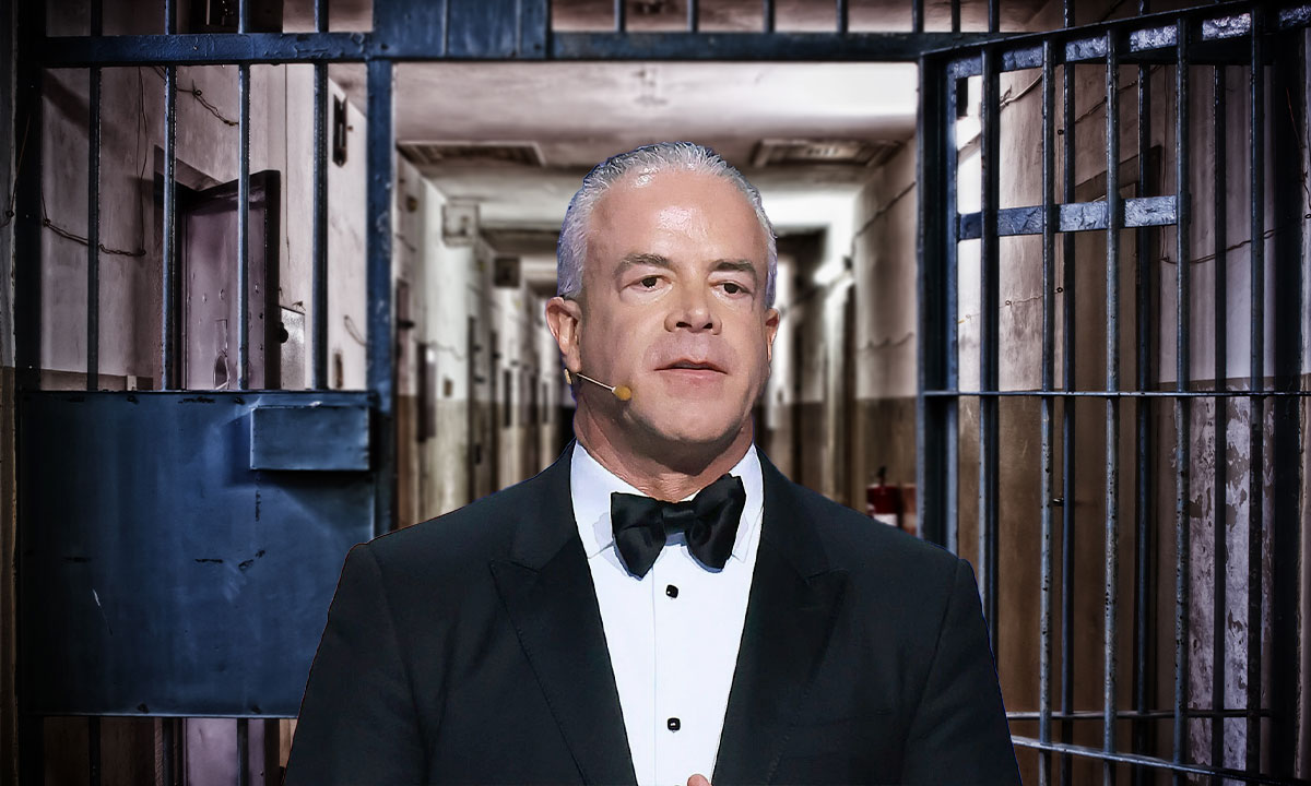 Raúl Rocha, dueño de Miss Universo, en nuevo escándalo: es inculpado por huachicol y tráfico de armas