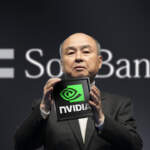 SoftBank vende todas sus acciones de Nvidia: ¿teme a la burbuja de la inteligencia artificial?