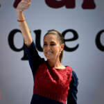 Claudia Sheinbaum celebra a la 4T en el Zócalo; resalta que no habrá condonación de impuestos