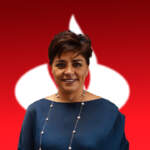 Irene Espinosa, exsubgobernadora de Banxico, llega a Santander