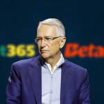 Casinos de Ricardo Salinas Pliego Bet365 y Betano ganan suspensión, pero continúan cerrados