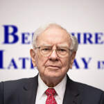 Berkshire Hathaway pierde dos figuras clave antes del retiro de Warren Buffett; una se marcha a JP Morgan