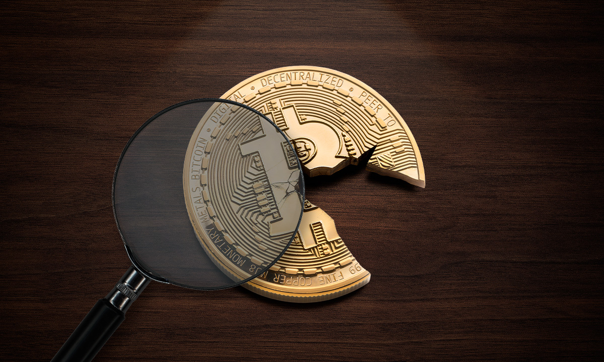 Bitcoin apunta a caída en cierre de 2025 por riesgo de tasas de la Fed, aranceles y la burbuja de la IA