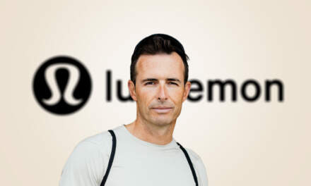 Lululemon cambia de rumbo: McDonald deja el cargo y la marca ajusta previsiones para 2025