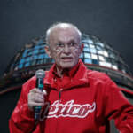 Alfredo Harp Helú lanza advertencia a empresas de la BMV por trato a minoritarios