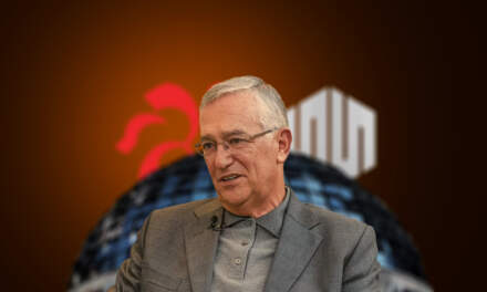 BMV busca desliste de Elektra; solicita autorización de la CNBV