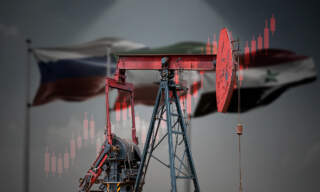 Petróleo se dispara 4% tras ataque a barco ruso