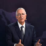 “Mi objetivo principal es trazar una línea política como una alternativa al régimen actual”: Ricardo Salinas Pliego