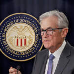 Fed pone pausa a los recortes a la tasa de interés, mientras se avecina la salida de Jerome Powell