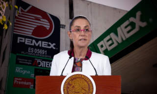 Pemex en desventaja frente a Venezuela por el impulso petrolero de Donald Trump