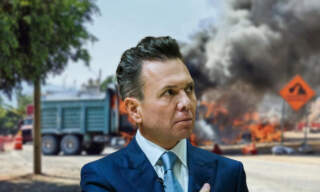 Declaran código rojo en Jalisco por narcobloqueos tras operativo federal