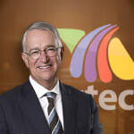 Jueza acepta concurso mercantil de TV Azteca, de Ricardo Salinas Pliego