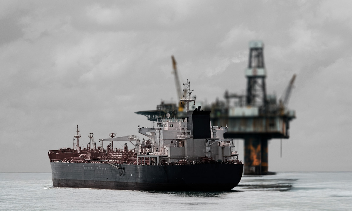 Marina detecta tres fuentes de derrame en el Golfo; buque responsable sigue sin aparecer