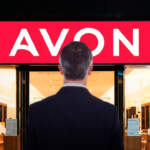 El verdadero dueño de Avon: ¿quién es el gigante latino que controla a la marca de belleza?
