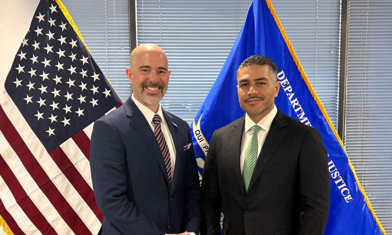 Harfuch se reúne con director de la DEA; reforzarán cooperación para combatir al narcotráfico