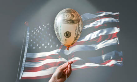 Inflación en Estados Unidos se mantiene estable, pero resiente los aranceles de Donald Trump