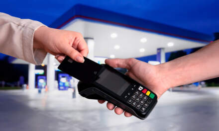 Mexicanos pagan casi 100,000 mdp con tarjeta para cargar gasolina