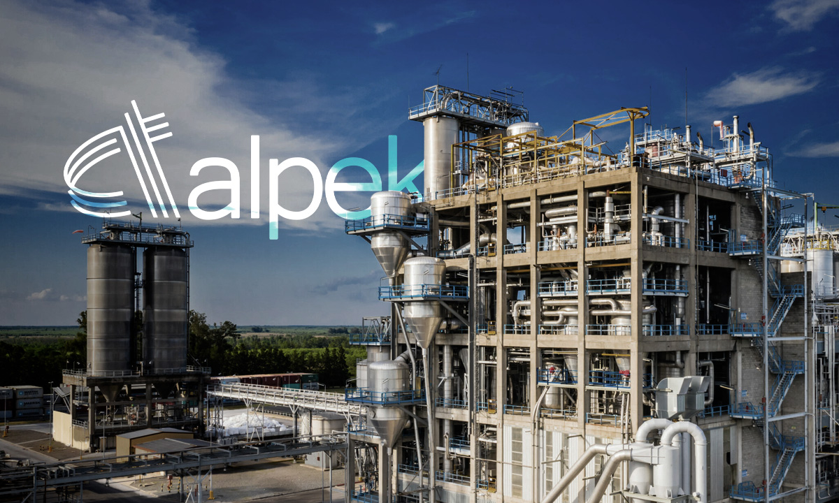 Alpek cierra planta en Argentina y suma su segundo recorte en 2026