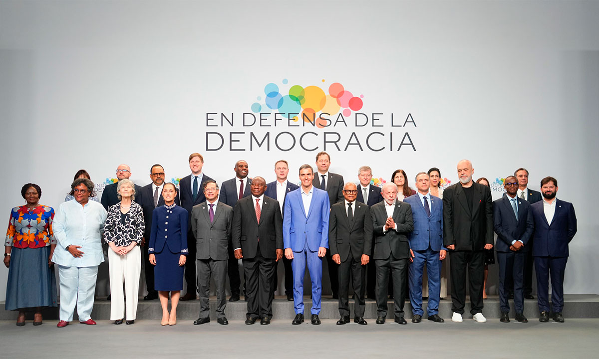 Cumbre en Defensa de la Democracia