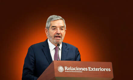 Juan Ramón de la Fuente deja la SRE; entra Roberto Velasco